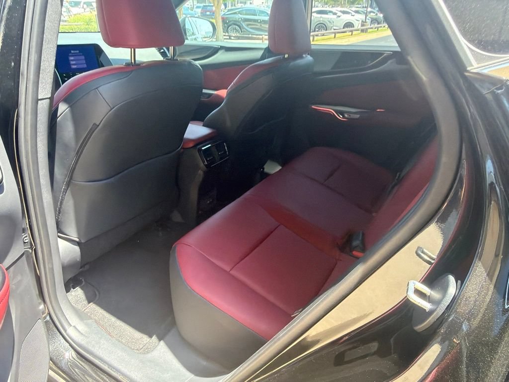 Certified 2025 Lexus NX 250 FWD w/ Accessory Package (Z1) image 6