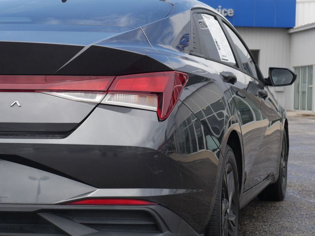 Used 2021 Hyundai Elantra SEL w/ Convenience Package FWD image 19