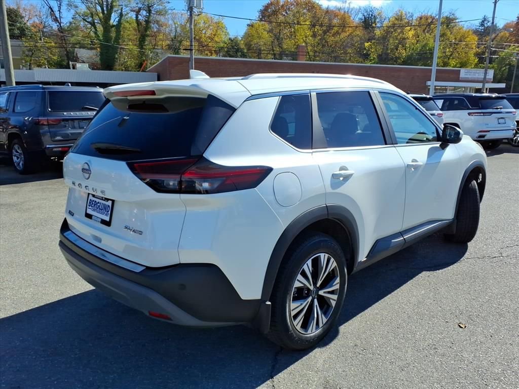 Used 2023 Nissan Rogue SV w/ SV Premium Package image 4