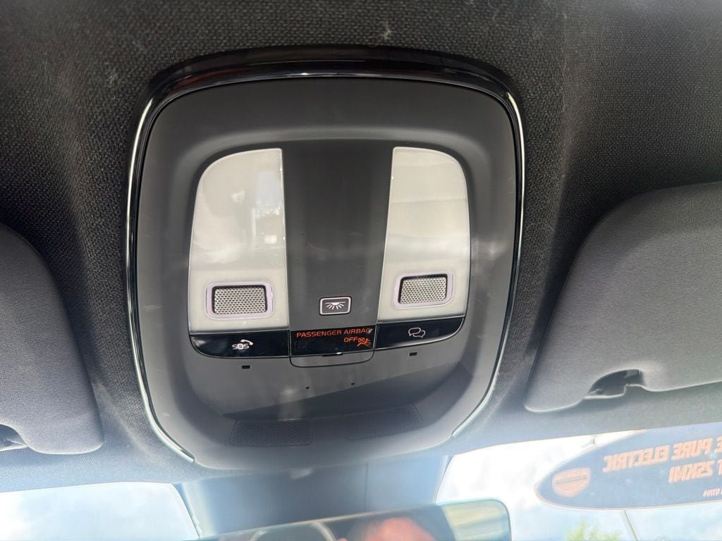 Certified 2023 Volvo C40 P8 Recharge Ultimate w/ Protection Package Premier AWD/4WD image 20