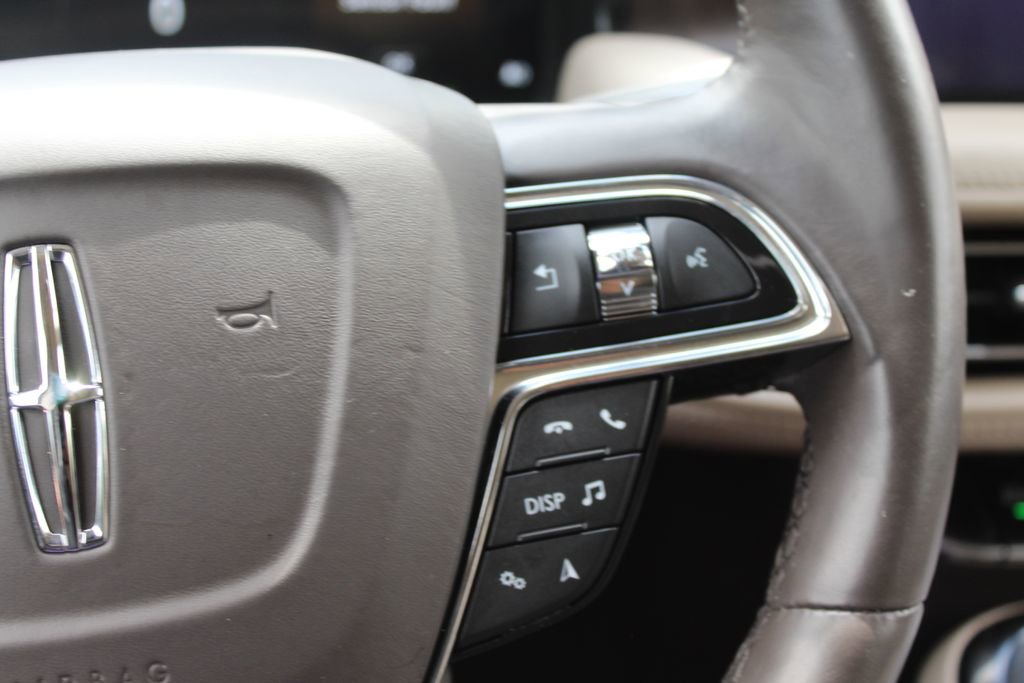 Used 2022 Lincoln Nautilus Reserve FWD image 11