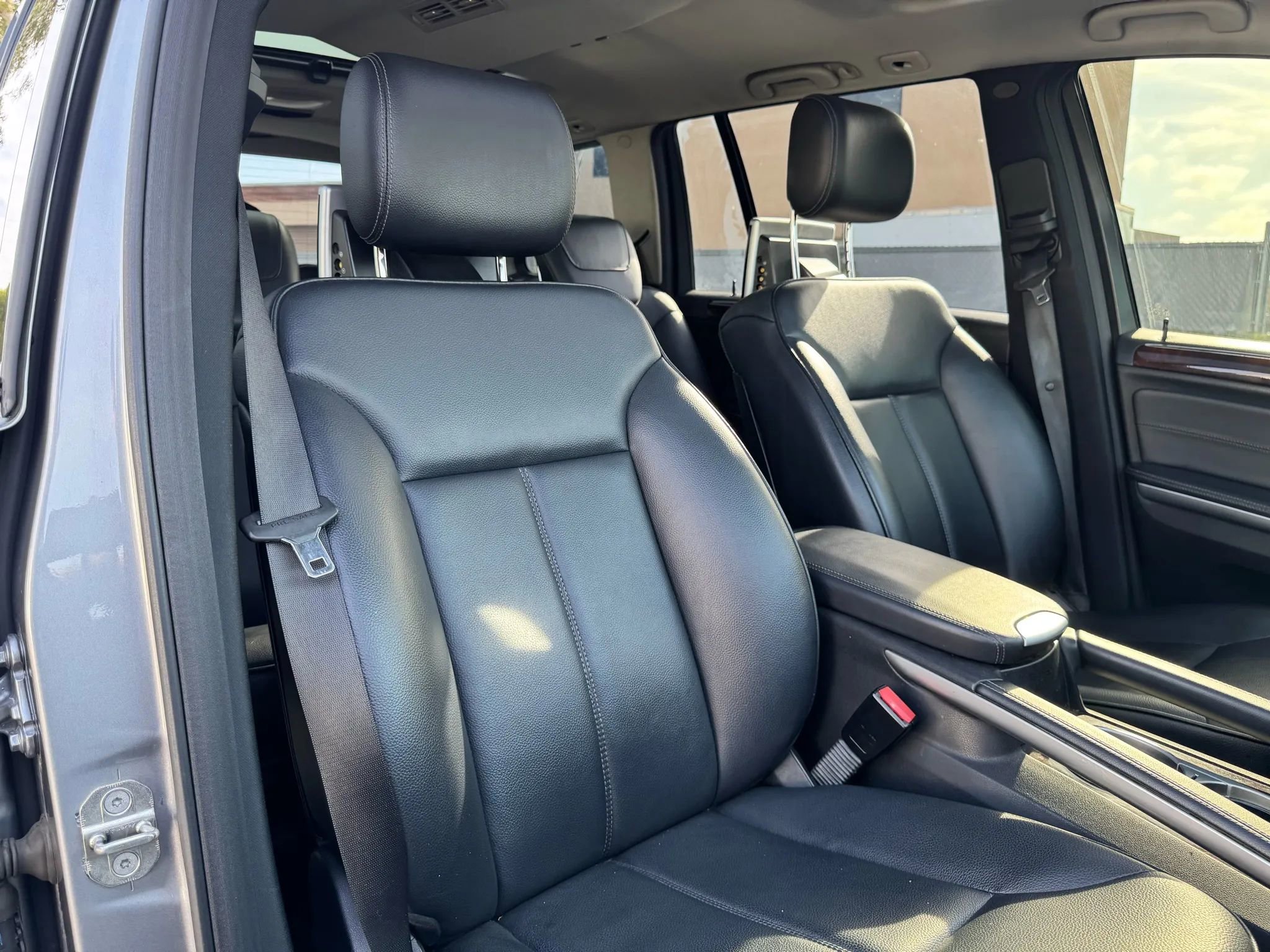 Used 2012 Mercedes-Benz GL 450 4MATIC image 27