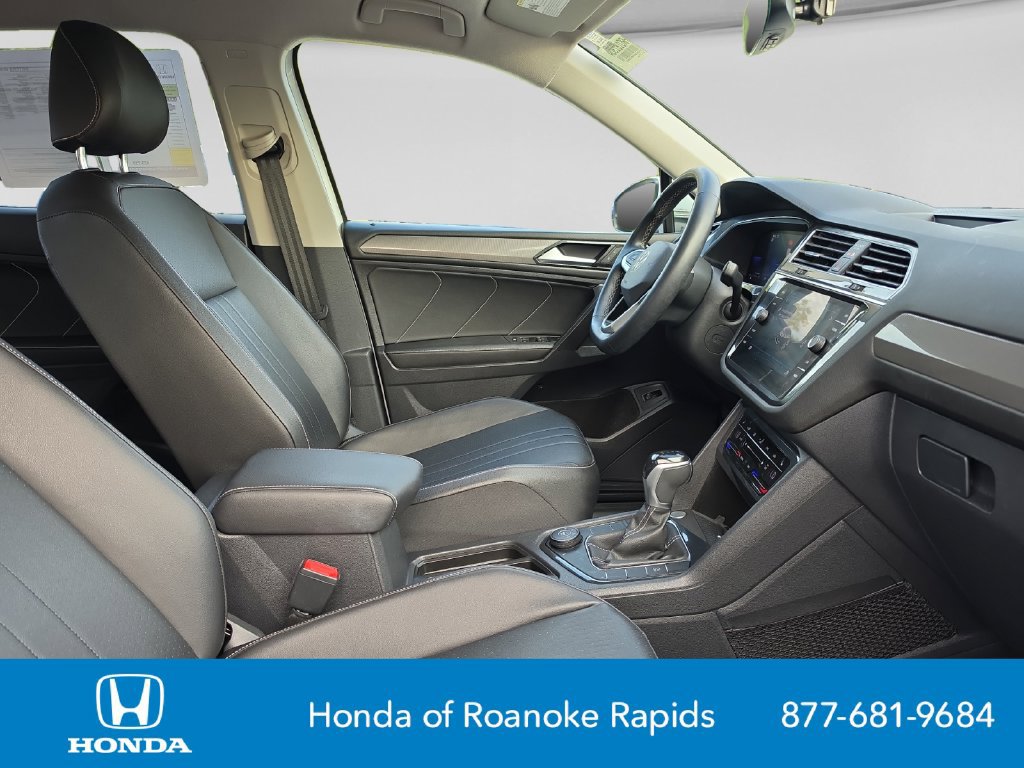 Used 2022 Volkswagen Tiguan SE AWD/4WD image 17