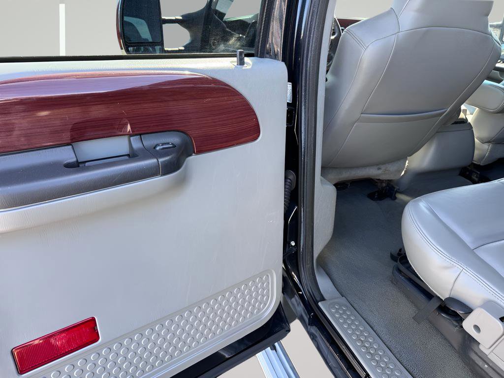 Used 2006 Ford F350 Lariat AWD/4WD image 28