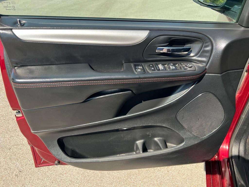 Used 2019 Dodge Grand Caravan GT FWD image 15