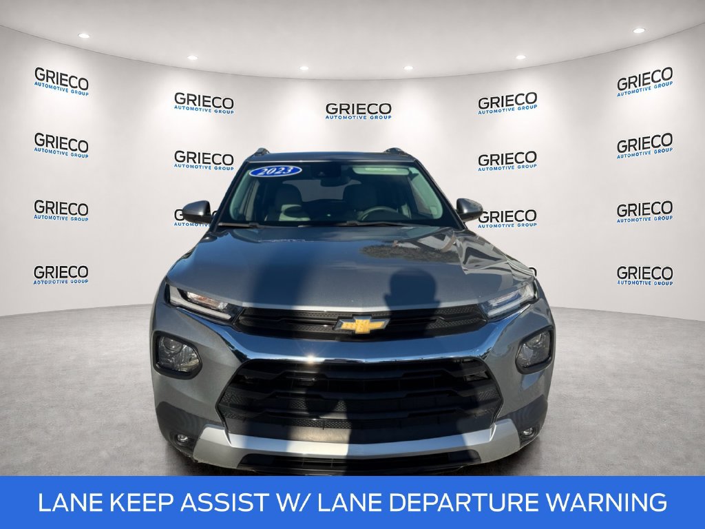 Used 2023 Chevrolet TrailBlazer LT FWD image 2