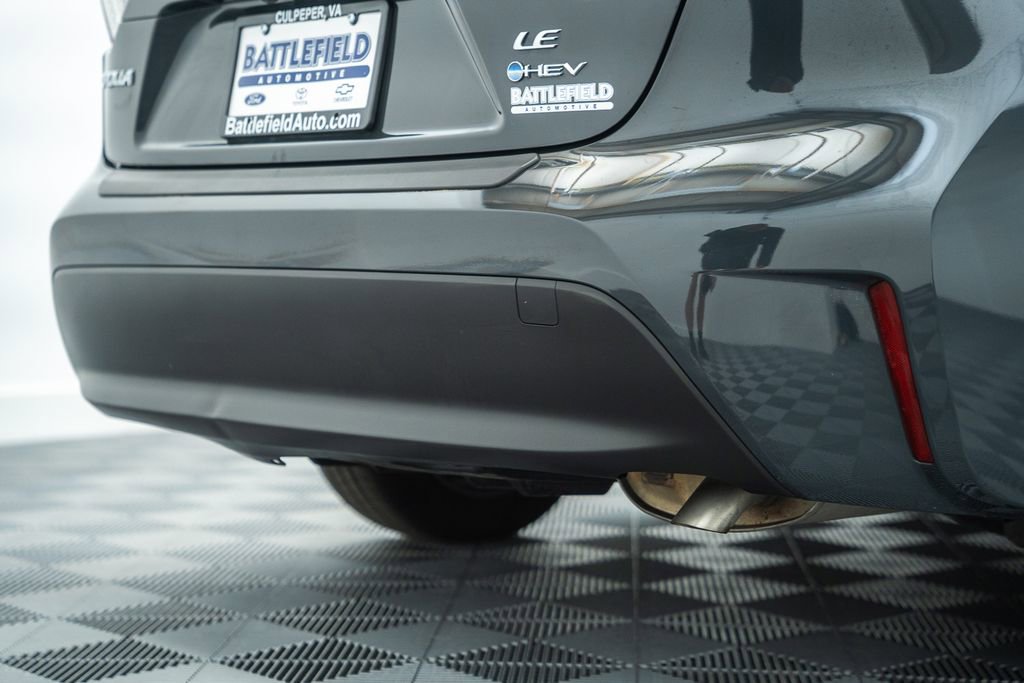 Certified 2025 Toyota Corolla LE image 10