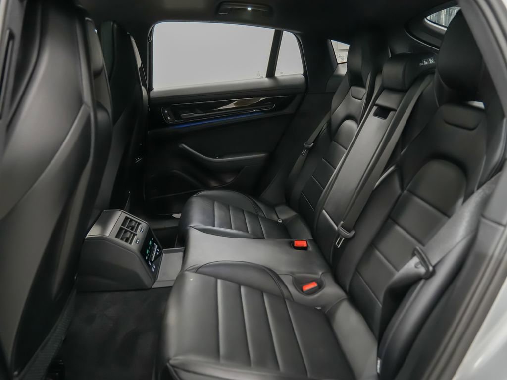 Used 2025 Porsche Panamera 4 E-Hybrid AWD/4WD image 18