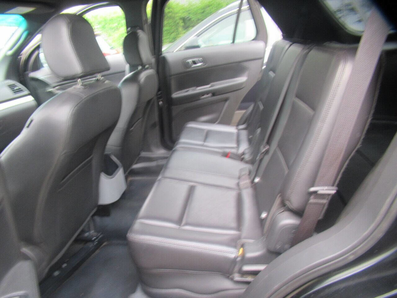 Used 2013 Ford Explorer Police Interceptor Utility AWD w/ Two-Tone Vinyl Pkg 1 image 31