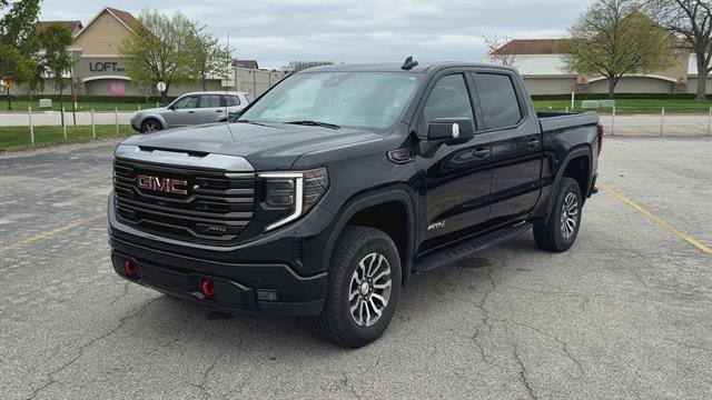 Used 2023 GMC Sierra 1500 AT4 w/ AT4 Premium Package AWD/4WD image 4
