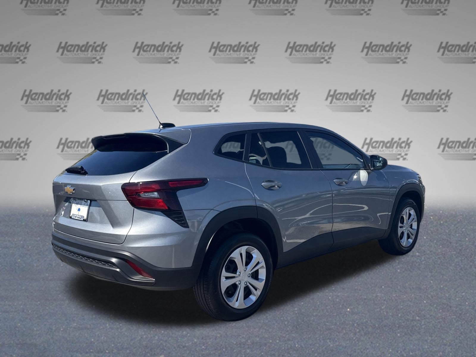 Used 2026 Chevrolet Trax LS FWD image 10