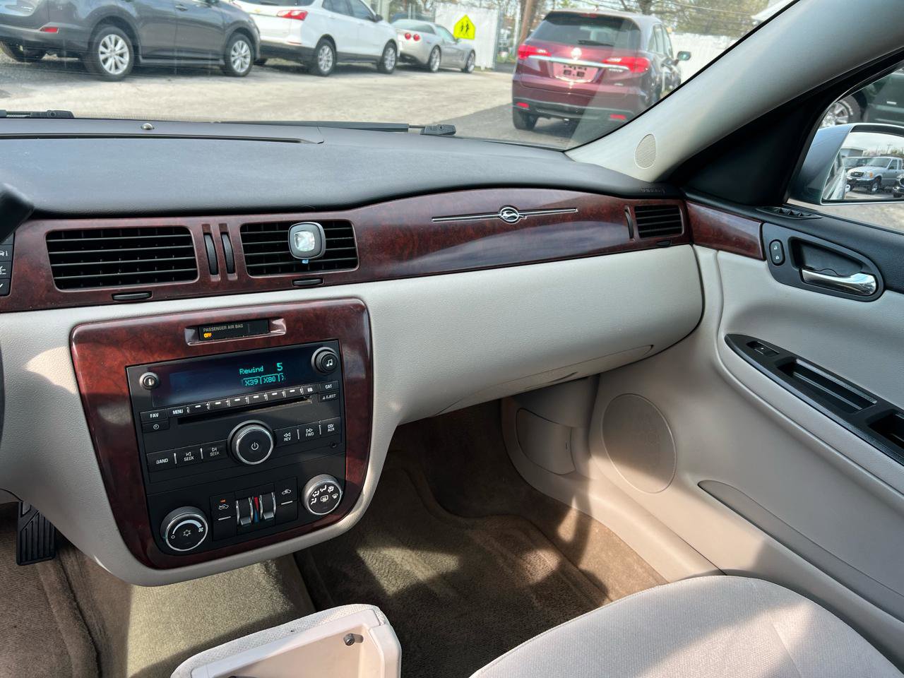 Used 2010 Chevrolet Impala LS image 7