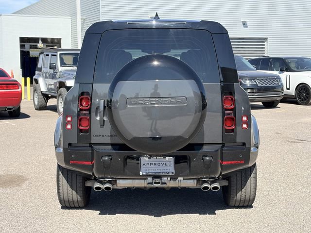 Used 2025 Land Rover Defender 110 X-Dynamic SE image 29