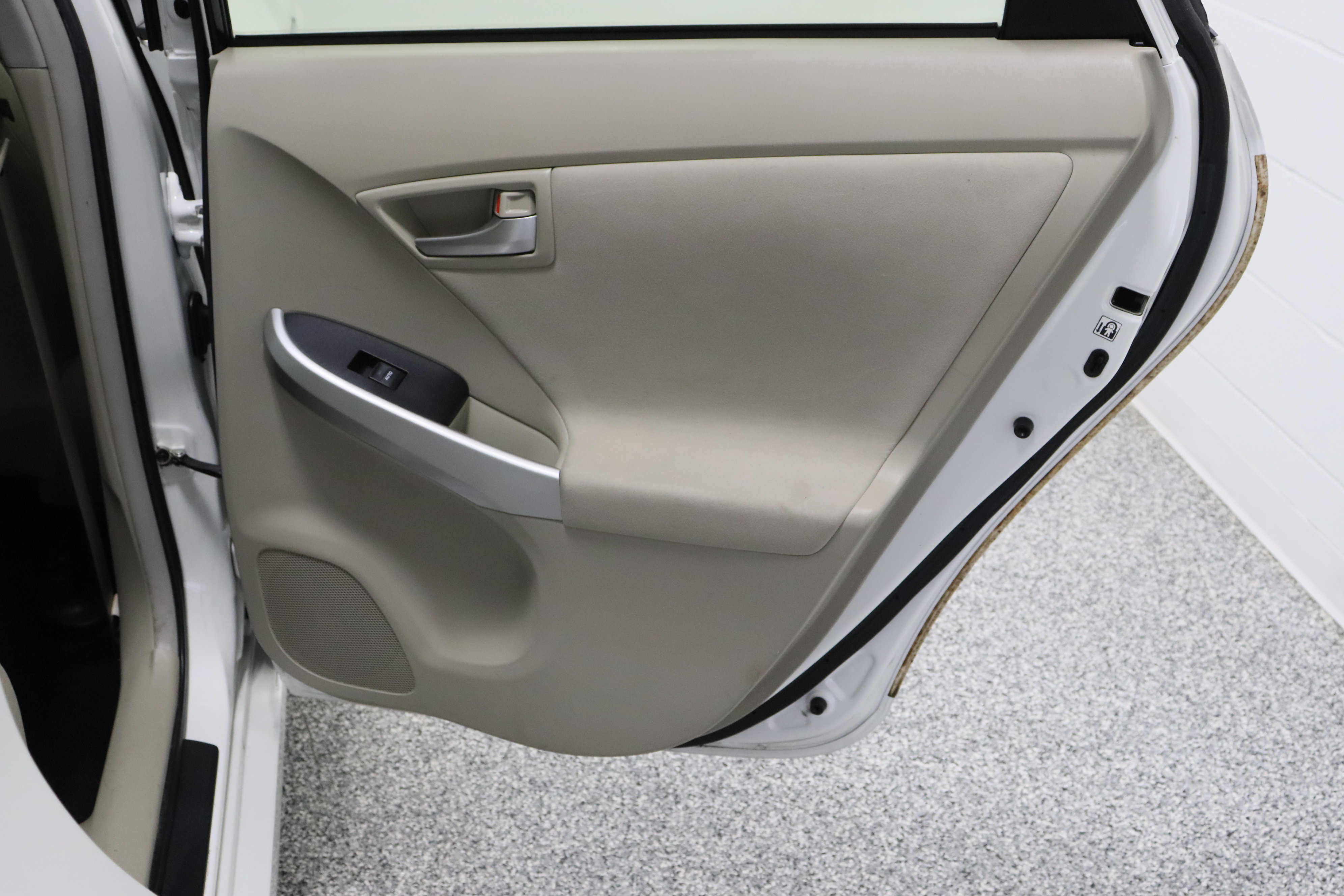 Used 2014 Toyota Prius Three FWD image 30