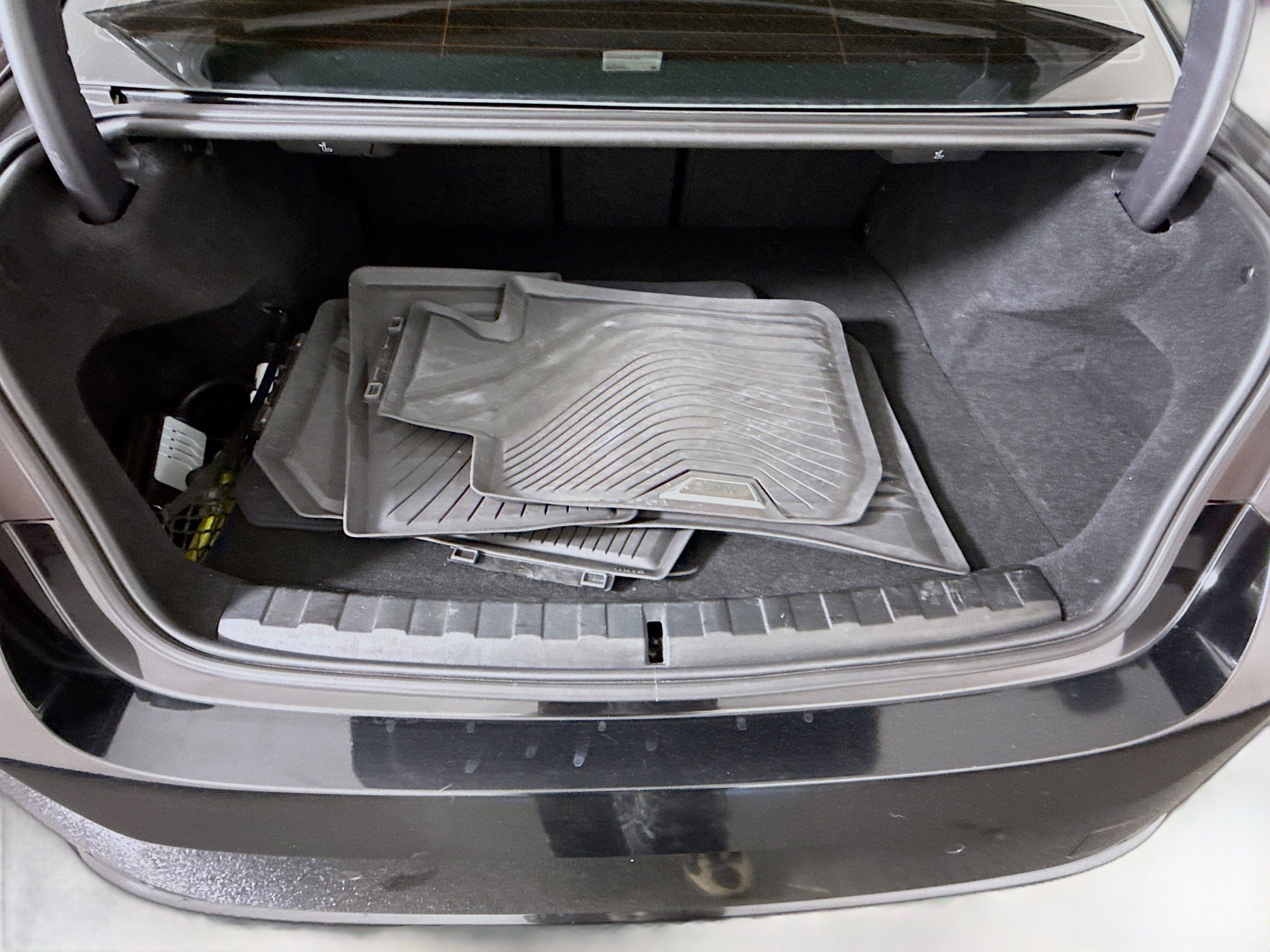 Used 2023 BMW 330e w/ Premium Package image 35