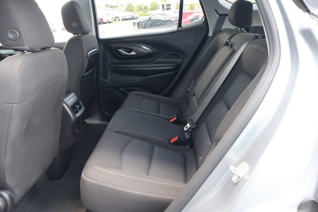 Used 2023 GMC Terrain SLE FWD image 15