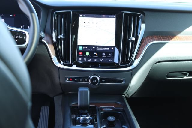 Used 2025 Volvo V60 B5 Cross Country Plus AWD/4WD image 16