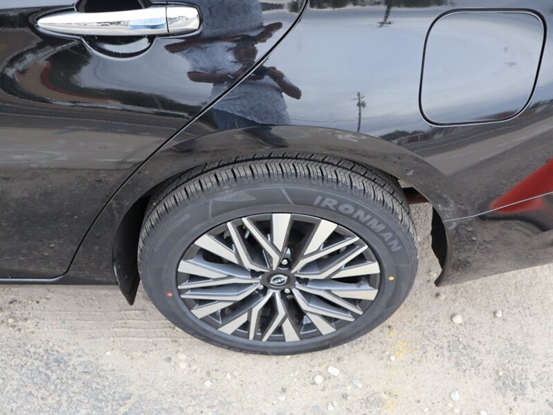 Used 2023 Nissan Altima 2.5 SV FWD image 24