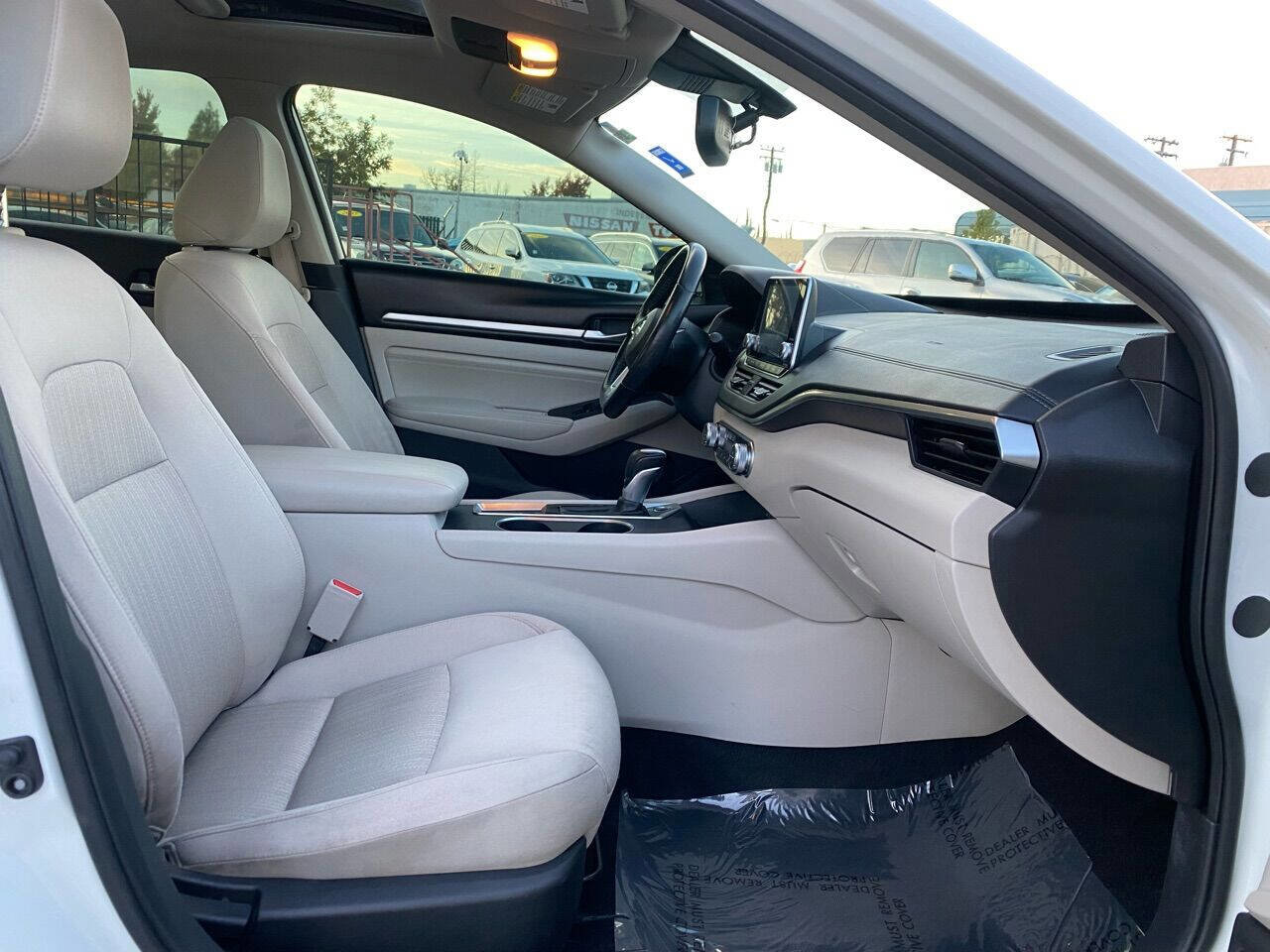 Used 2019 Nissan Altima 2.5 SV image 13