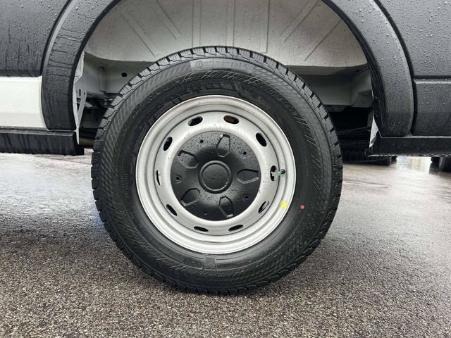 New 2026 Ford Transit 250 148 Medium Roof w/ Load Area Protection Package RWD image 4