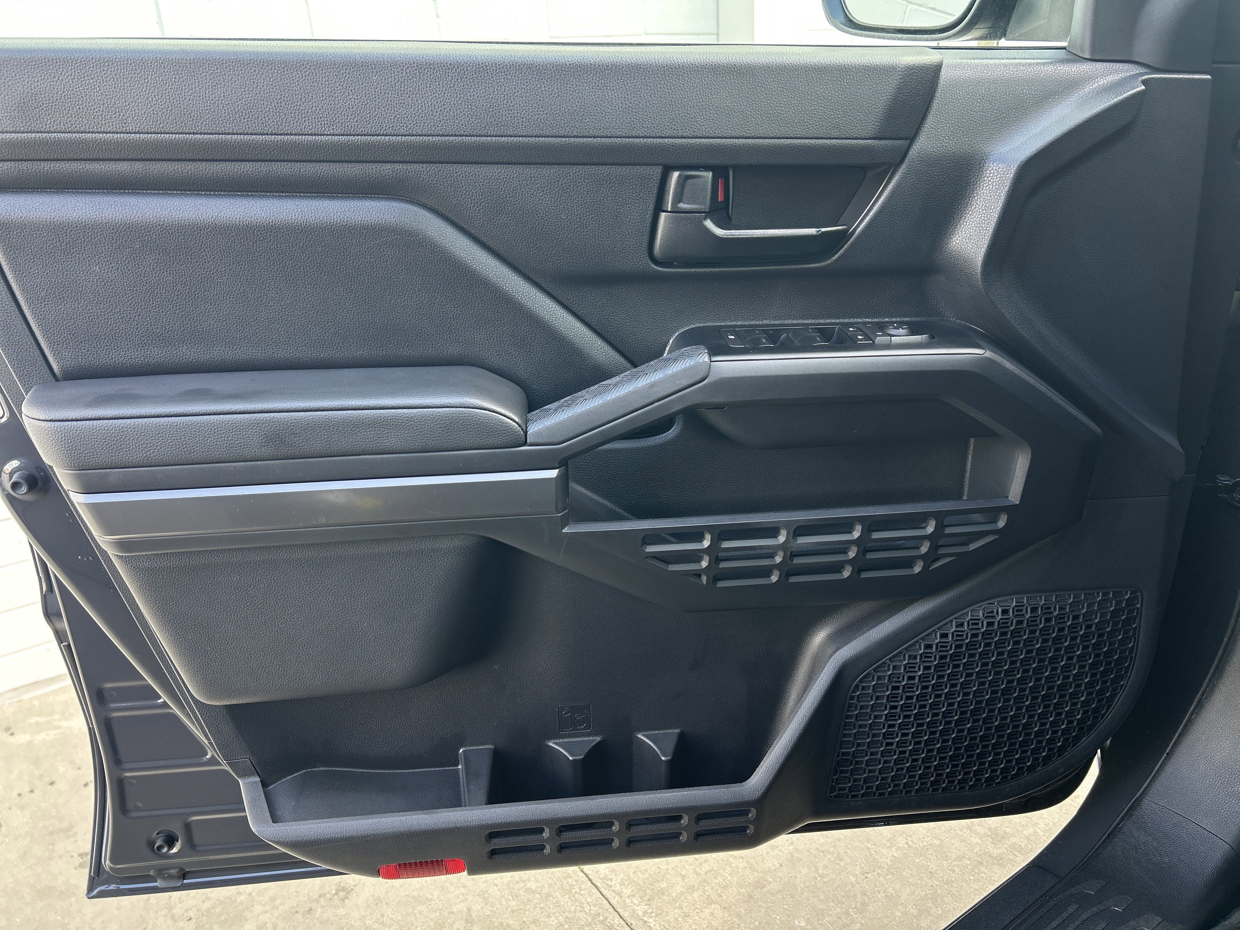 Used 2025 Toyota Tacoma SR5 image 22