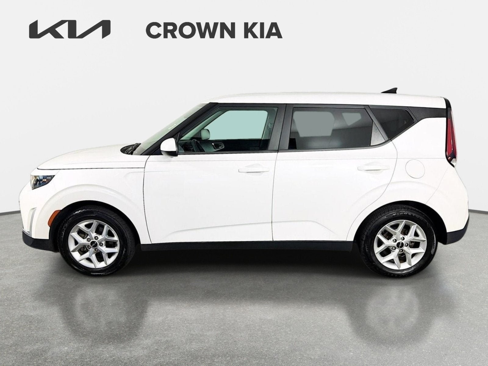 Certified 2023 Kia Soul LX w/ LX Technology Package FWD image 8