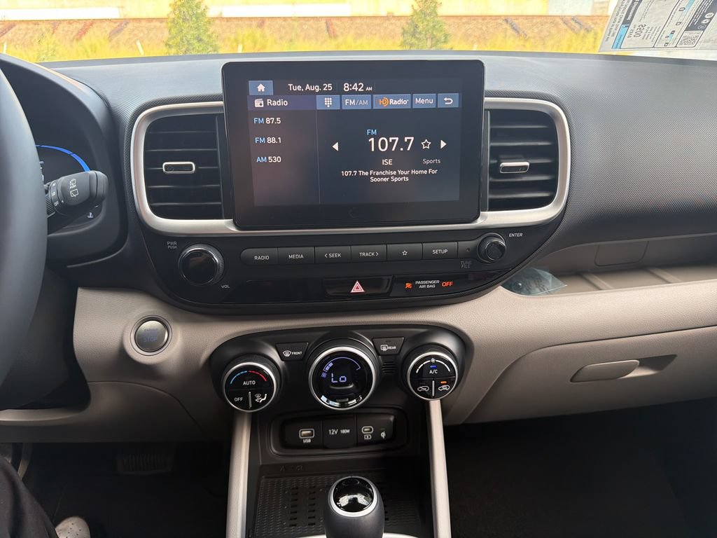 New 2026 Hyundai Venue SEL FWD image 29