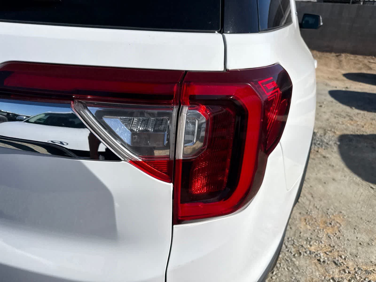 Used 2020 GMC Acadia SLT FWD image 11