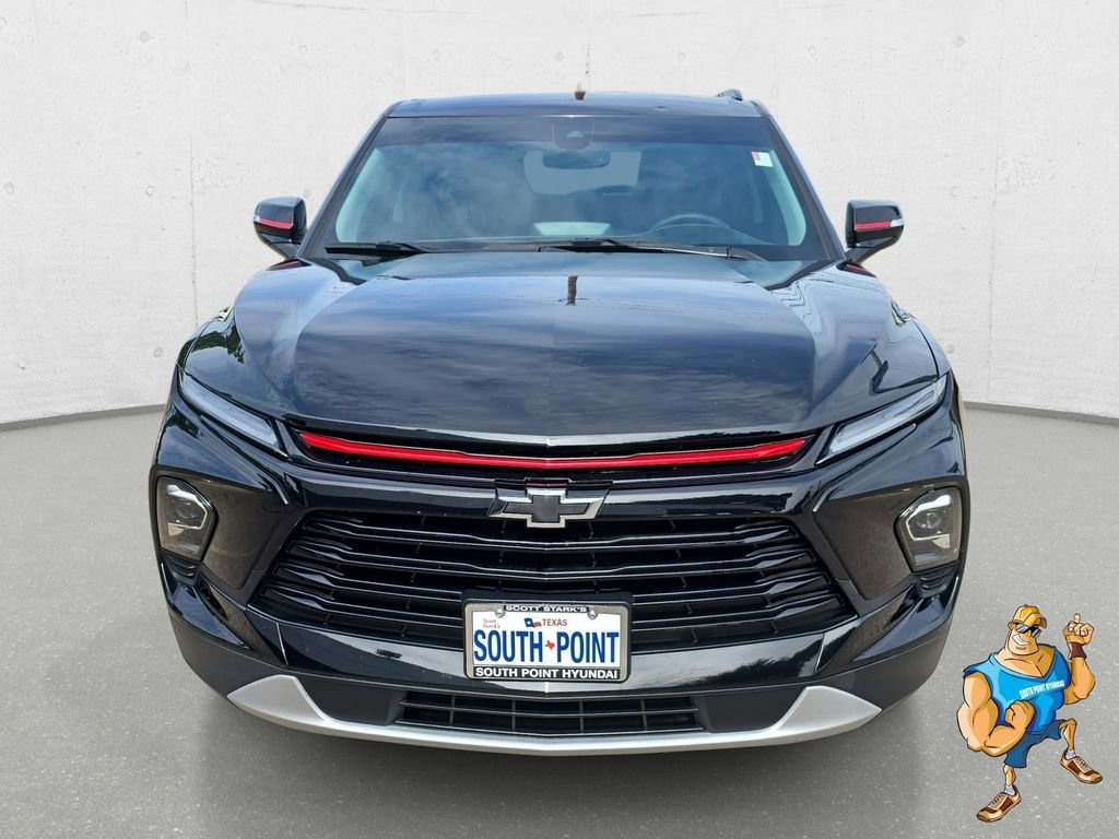 Used 2023 Chevrolet Blazer LT FWD image 2