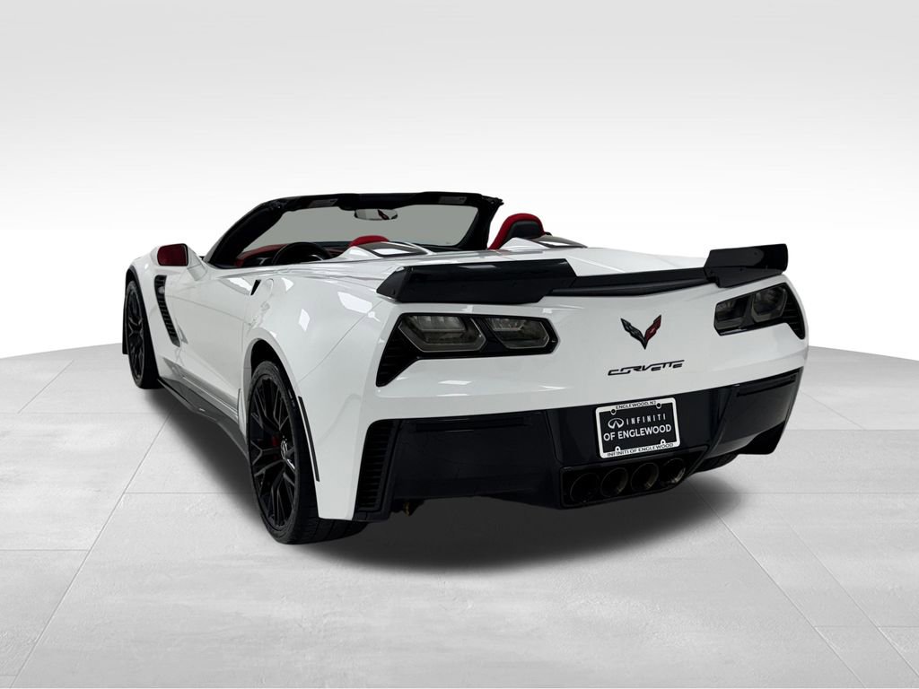 Used 2015 Chevrolet Corvette Z06 w/ 3LZ Preferred Equipment Group image 5