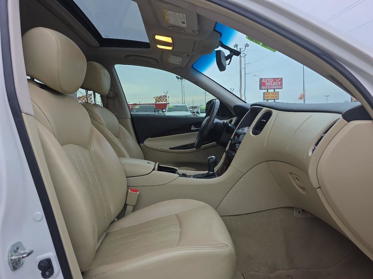 Used 2016 INFINITI QX50 AWD w/ Technology Package image 21