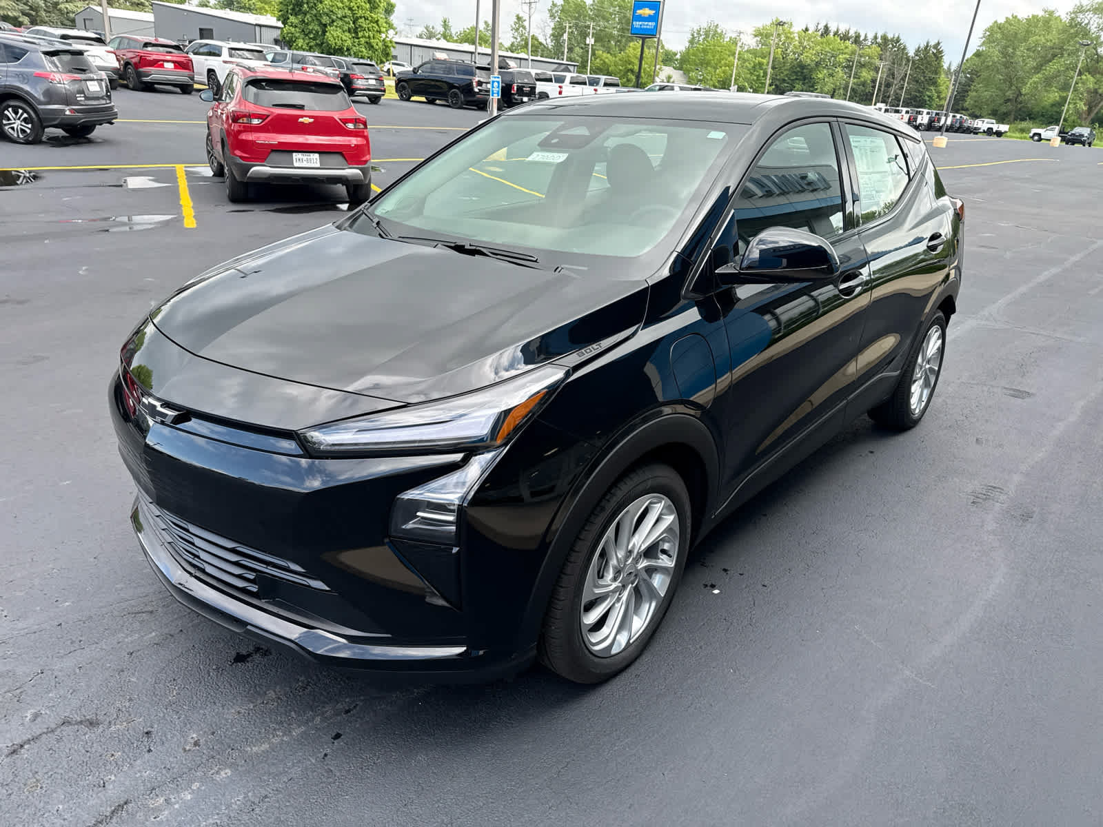 New 2027 Chevrolet Bolt LT w/ Comfort Package FWD image 3