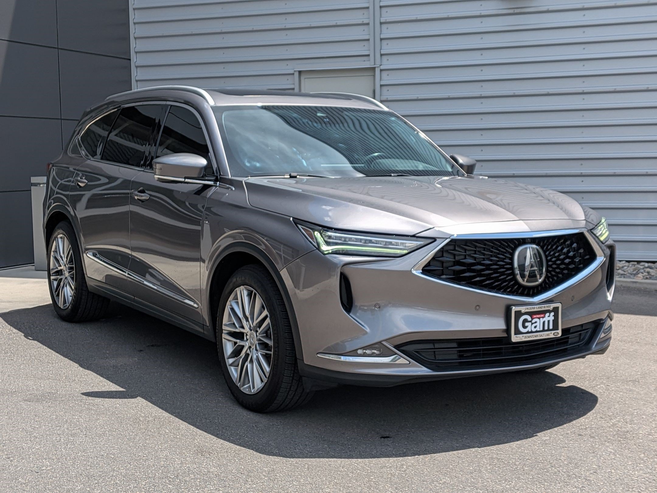 Used 2022 Acura MDX w/ Advance Package AWD/4WD image 3
