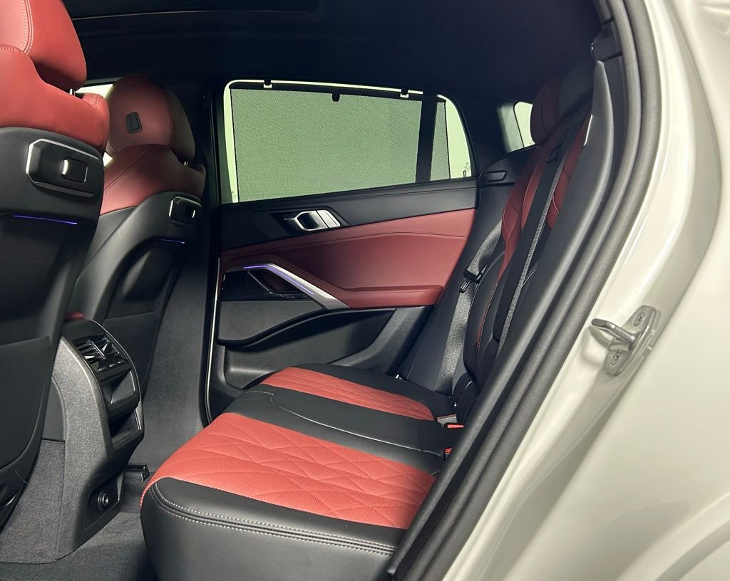 Used 2024 BMW X6 xDrive40i w/ Executive Package image 18