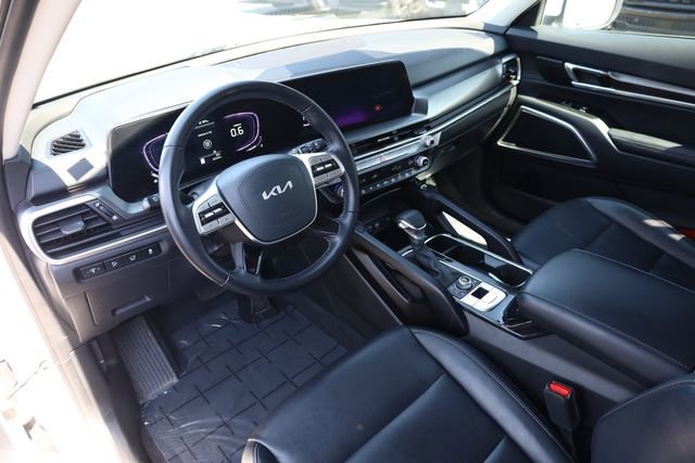 Certified 2025 Kia Telluride S image 12