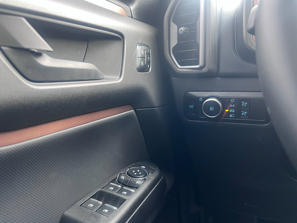 Used 2025 Ford Bronco Sport Outer Banks w/ Outer Banks Tech Package+ AWD/4WD image 23