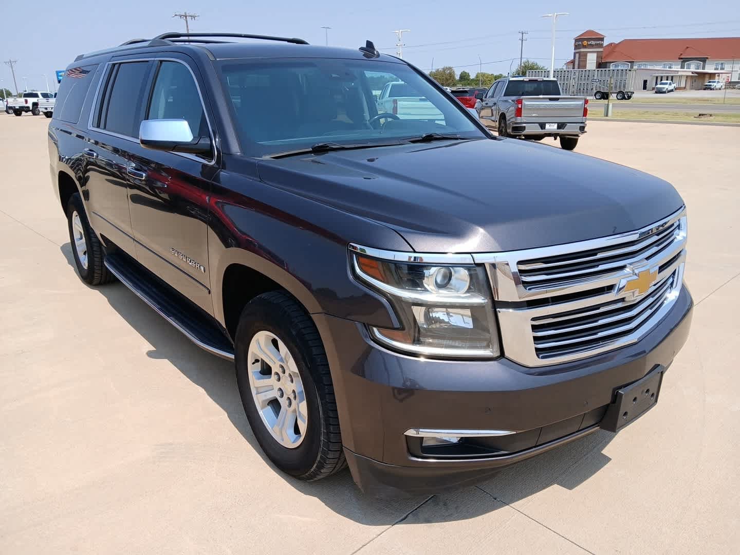Used 2018 Chevrolet Suburban Premier AWD/4WD image 23