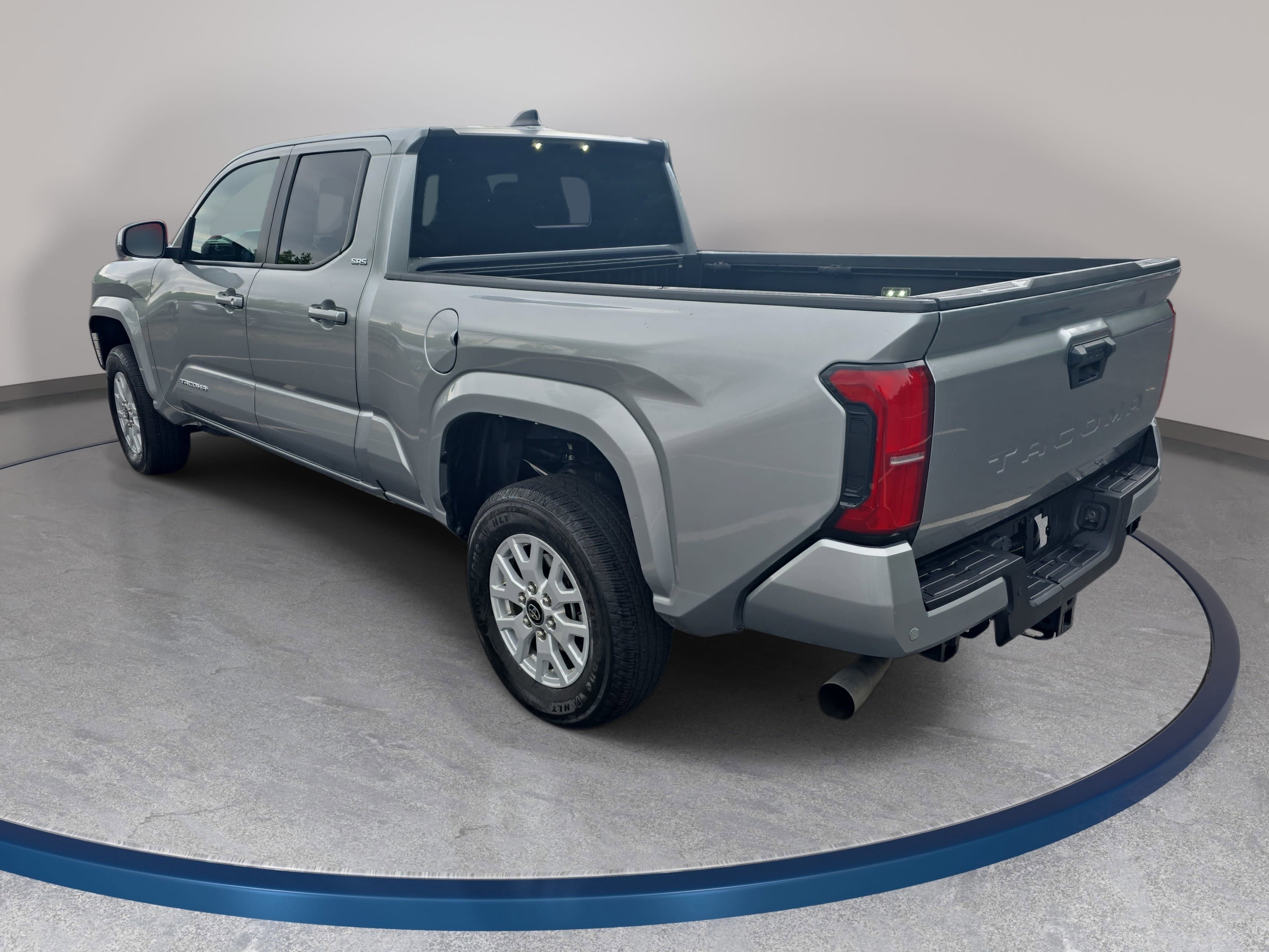 Used 2024 Toyota Tacoma SR5 w/ SR5 Upgrade Package RWD image 7