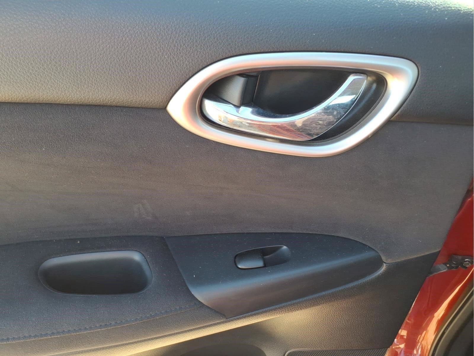 Used 2014 Nissan Sentra SR FWD image 12