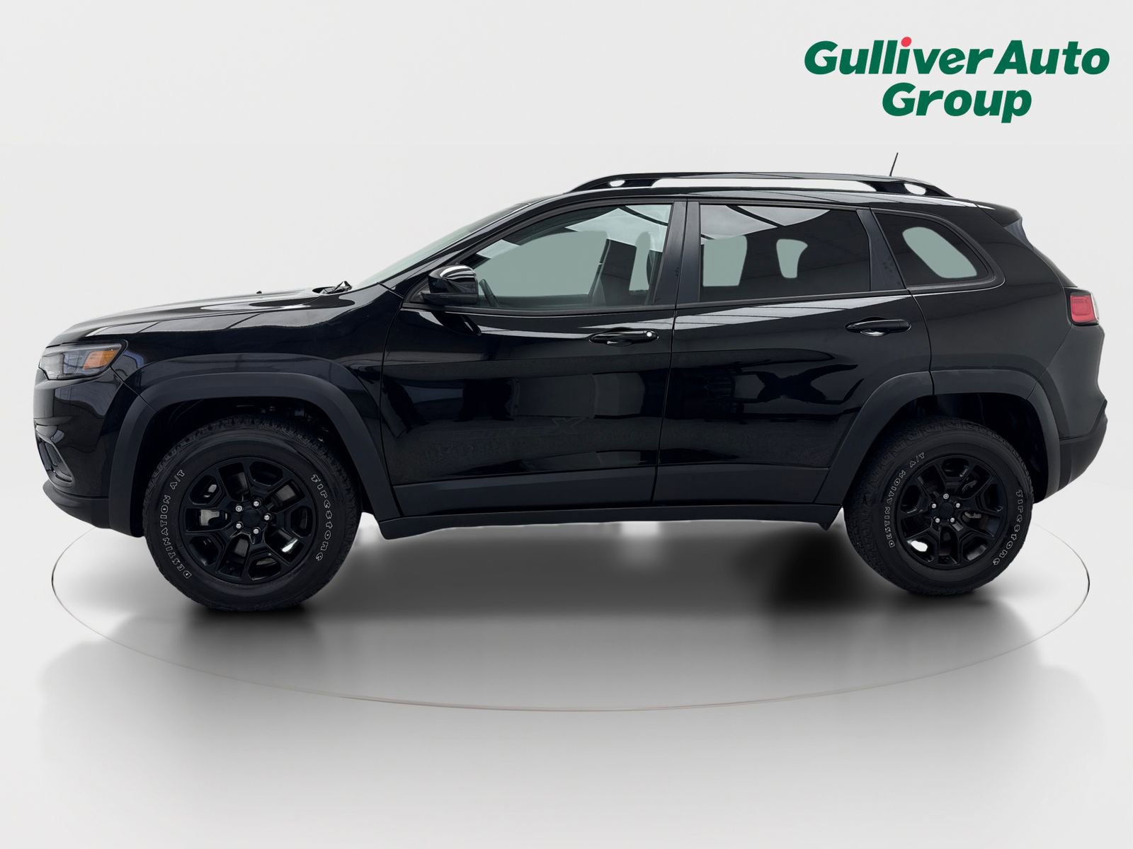 Used 2022 Jeep Cherokee Latitude AWD/4WD image 3