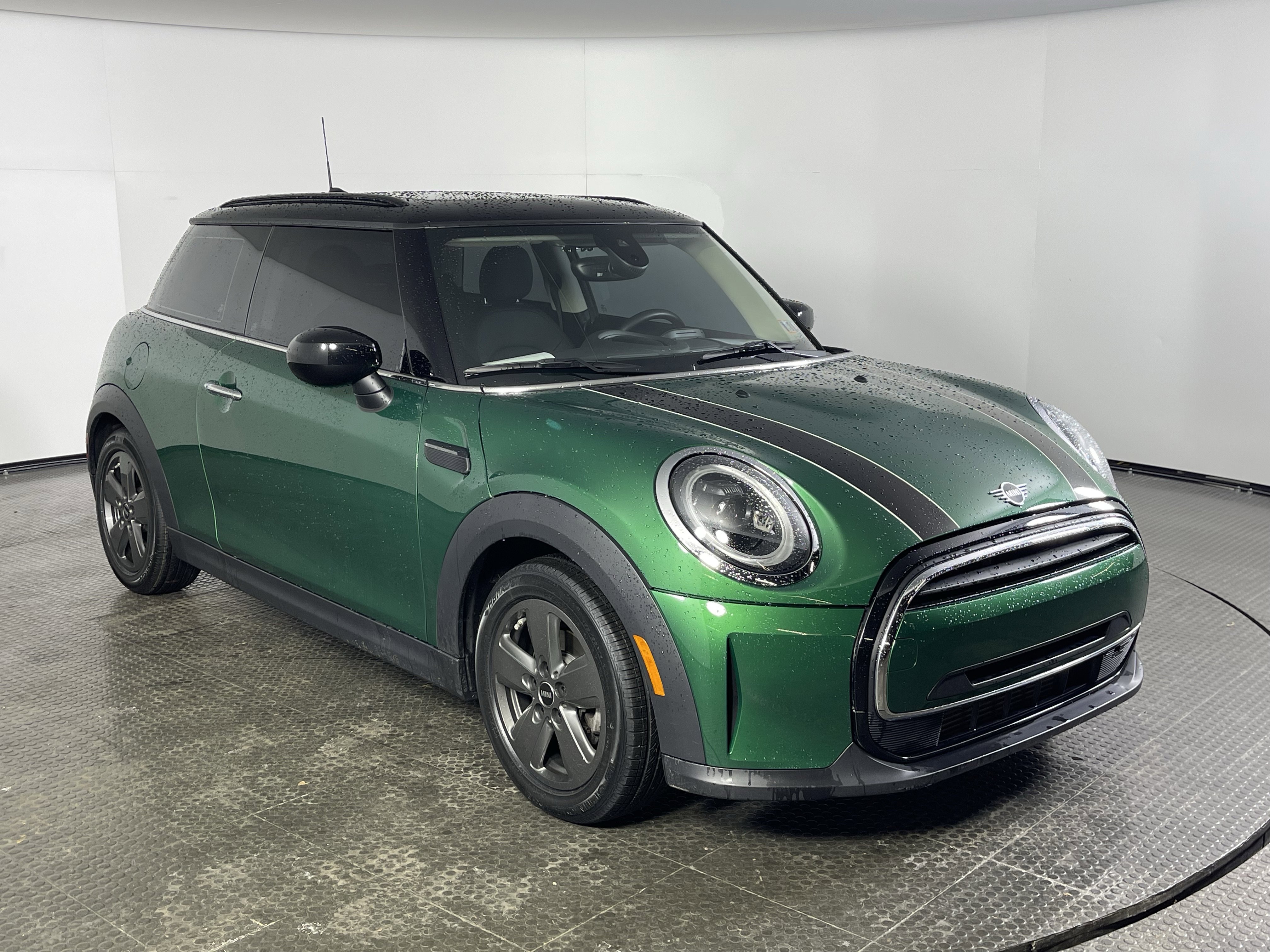 Used 2024 MINI Cooper 2-Door Hardtop image 3