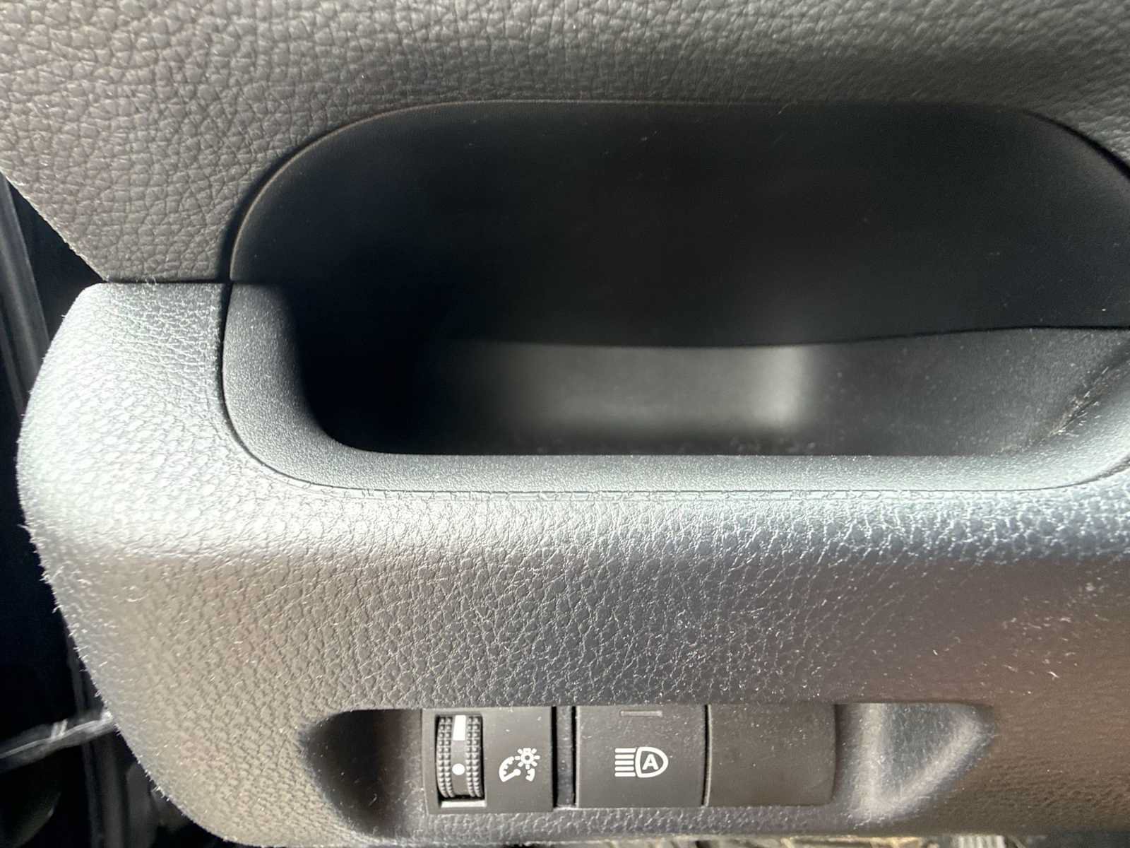 Used 2020 Toyota RAV4 LE w/ Carpet Mat Package FWD image 16