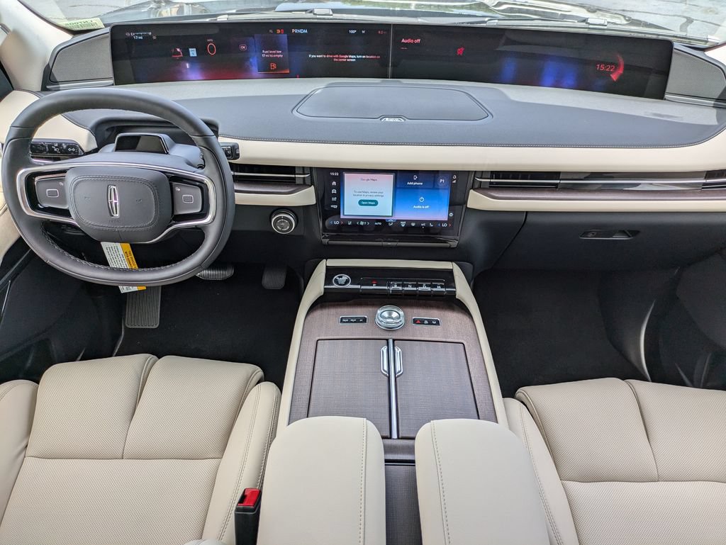 New 2027 Lincoln Navigator Premiere RWD image 16