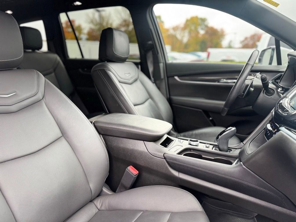 Used 2024 Cadillac XT6 Sport w/ LPO, Onyx Lite Package image 12
