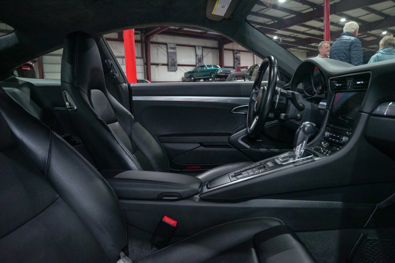 Used 2019 Porsche 911 Carrera S image 37