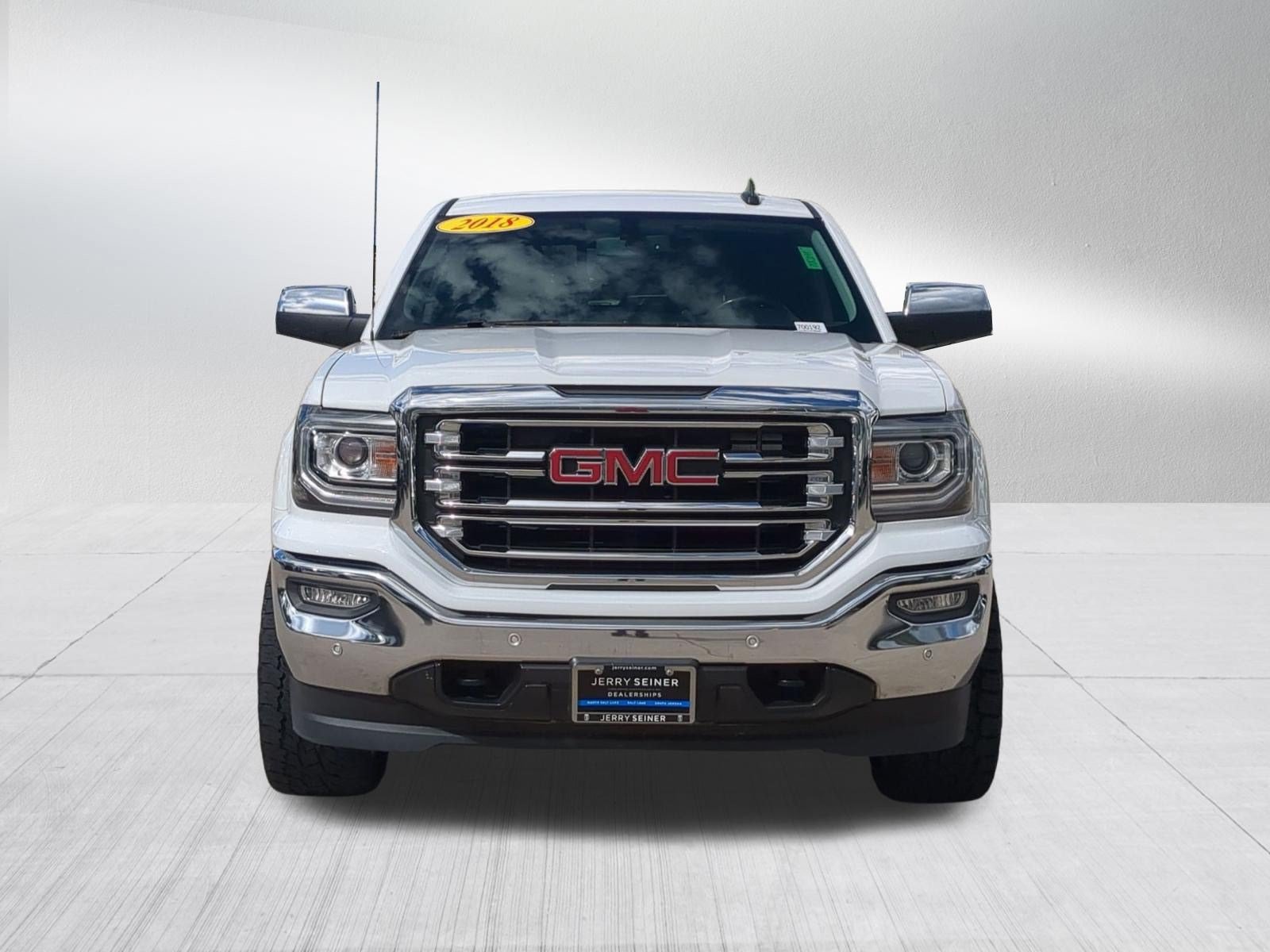 Used 2018 GMC Sierra 1500 SLT w/ SLT Preferred Package AWD/4WD image 8