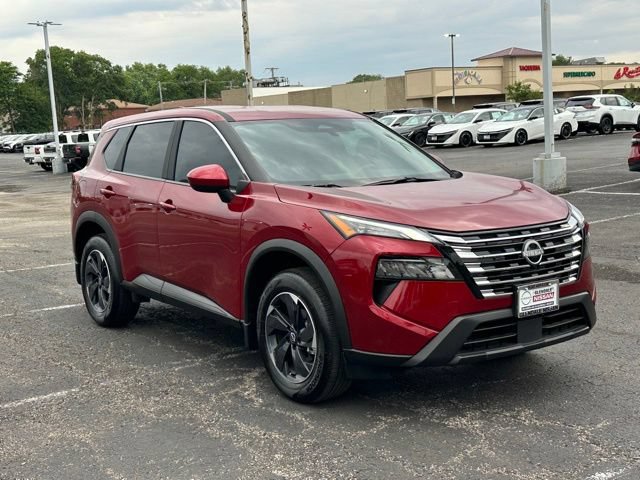 Used 2026 Nissan Rogue SV AWD/4WD image 3