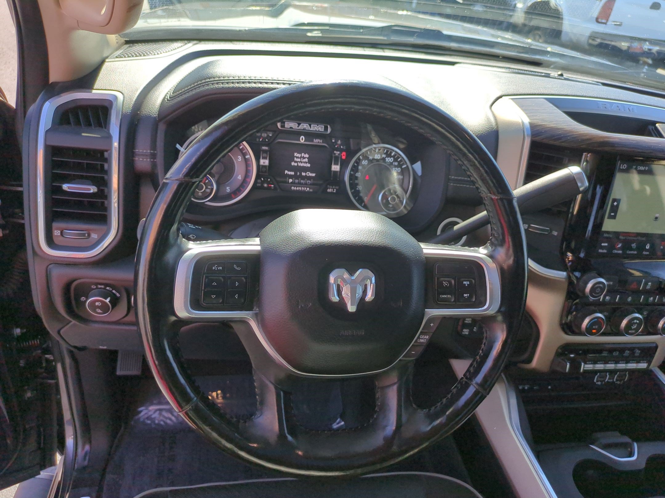 Used 2019 RAM 3500 Laramie AWD/4WD image 17