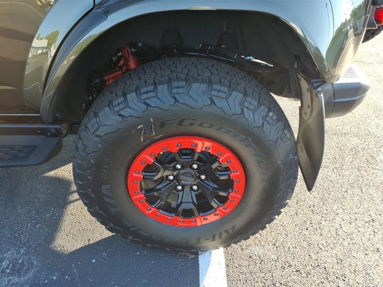 Used 2025 Ford Bronco Raptor AWD/4WD image 6