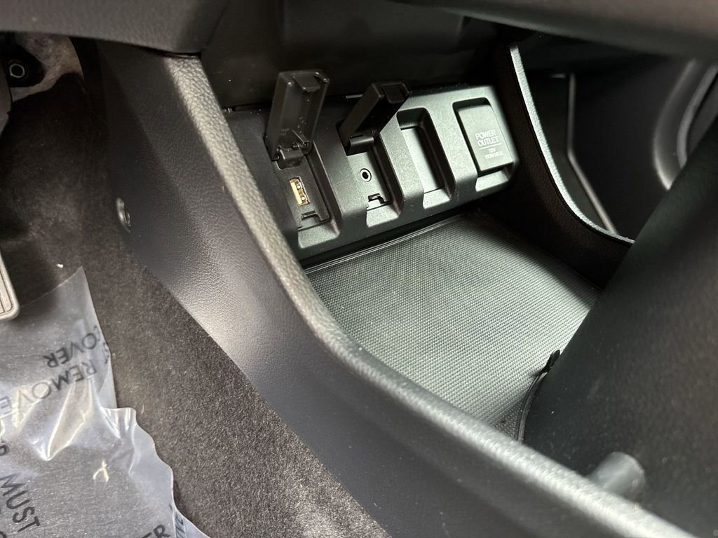 Used 2017 Honda HR-V LX image 52